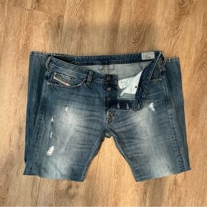 CLEARANCE🎈🎈🎈DIESEL VIKER Men’s straight leg JEANS